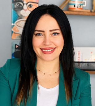 KÜBRA KARAHANOĞLU / Yazar - Eğitimci - Psikolojik Danışman